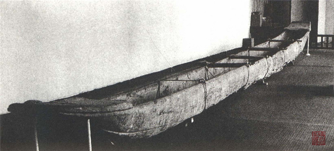 扬州出土的用整根楠木凿成的运河木船